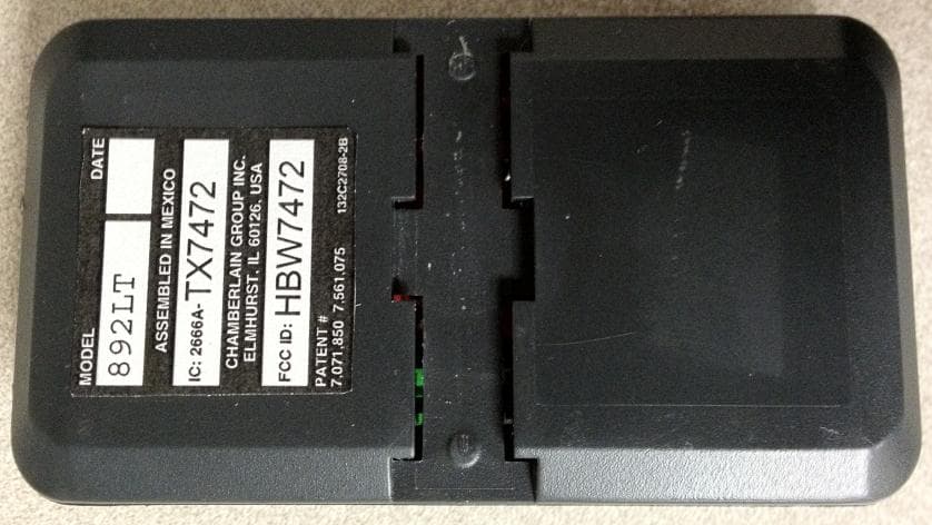 Remote Control Trasmitter - FCC ID HBW7472 - Chamberlain Group LLC, The