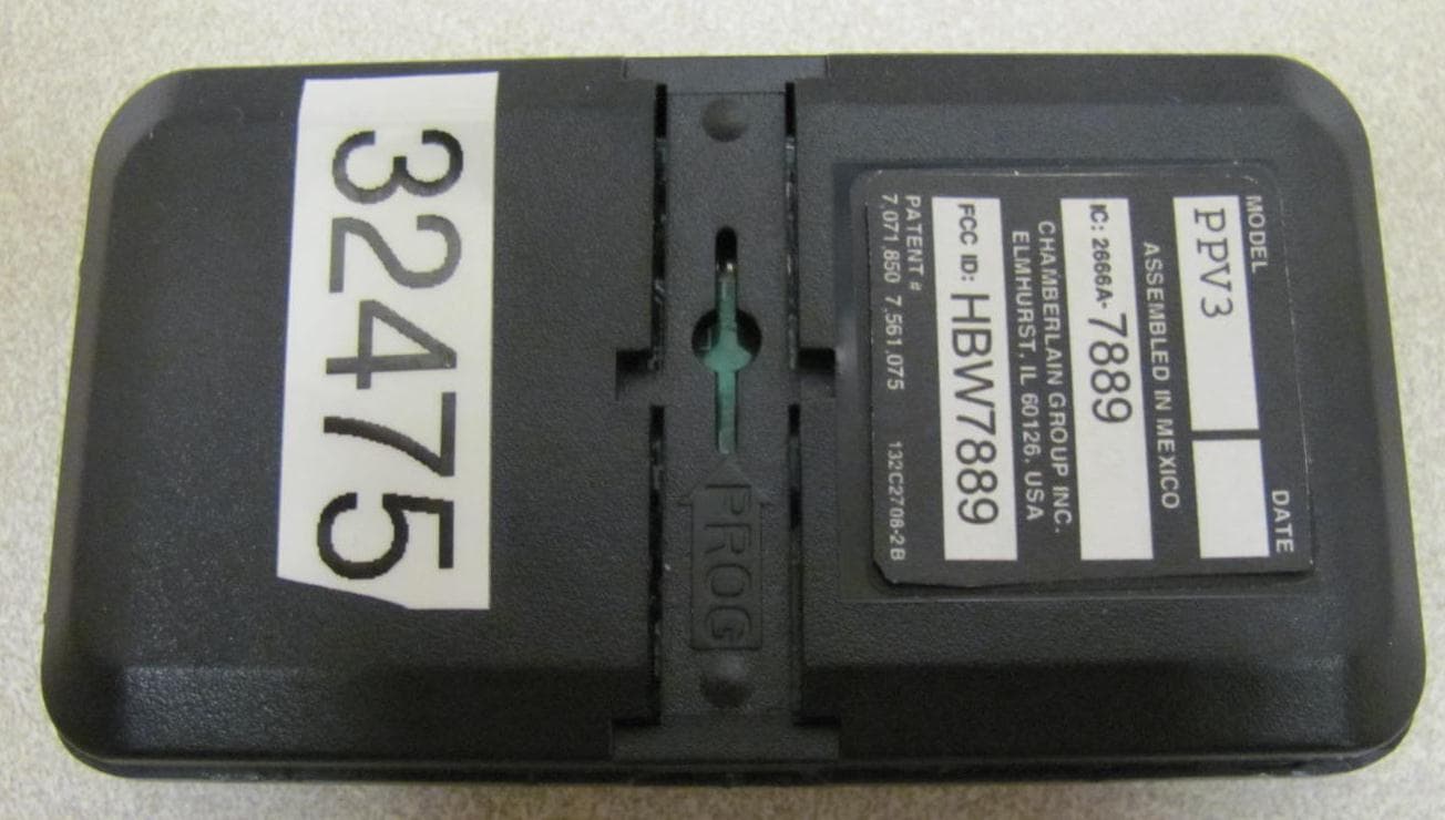 Remote Control Transmitter - FCC ID HBW7889 - Chamberlain Group LLC, The