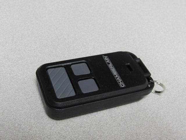 Wireless Remote Control Transmitter - FCC ID HBW7965 - Chamberlain Group LLC, The