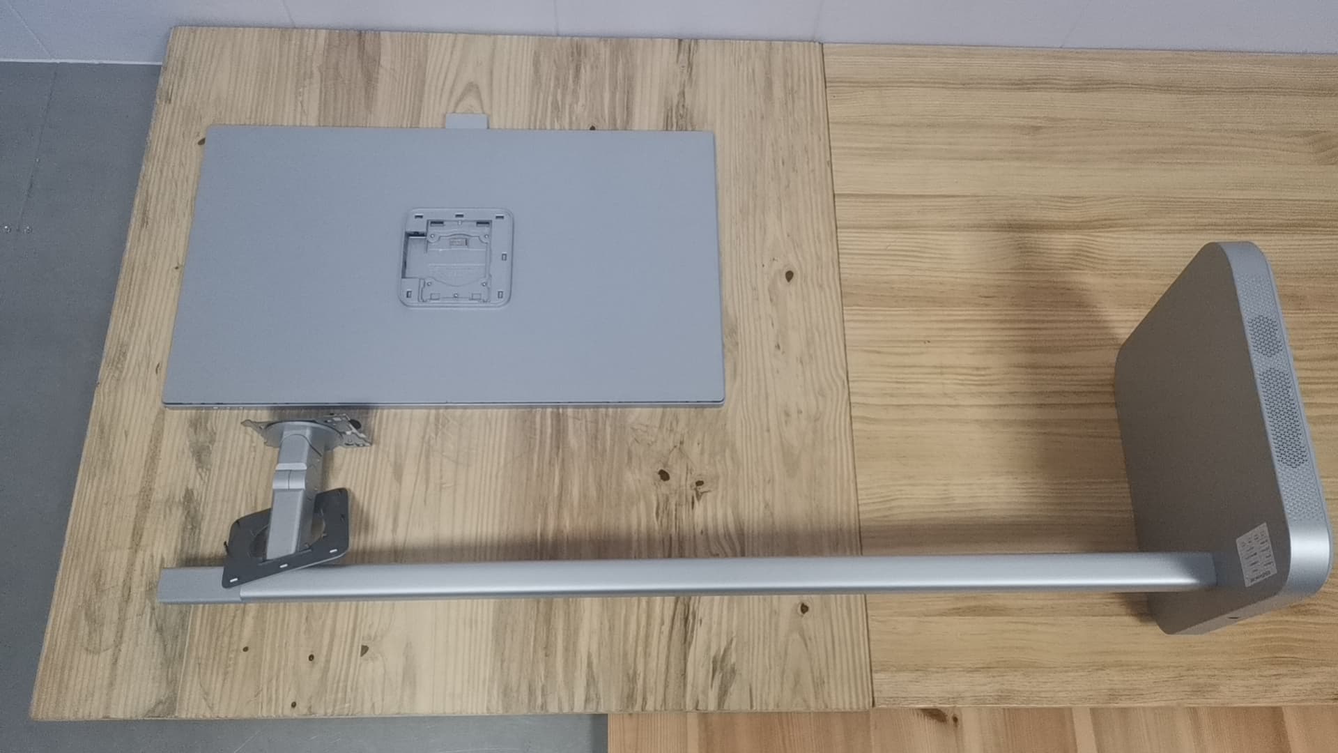 Rollable smart device - FCC ID HLZ-32S1UPRO - Acer Incorporated