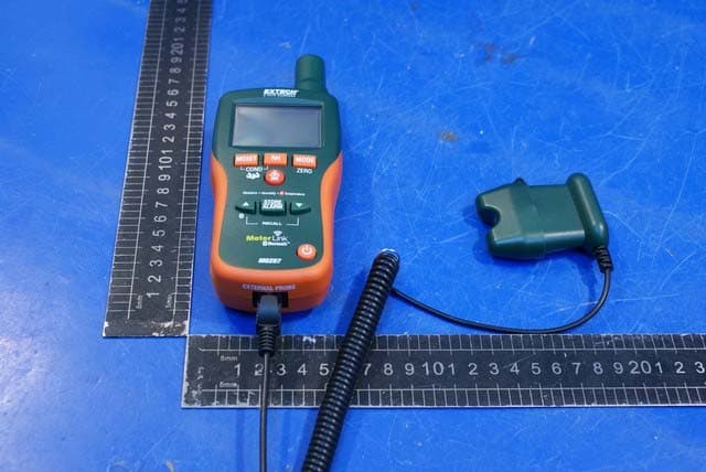 Bluetooth pinless Moisture/Humidity Meter + IR - FCC ID IWK-MO297 - FLIR Commercial Systems, Inc.
