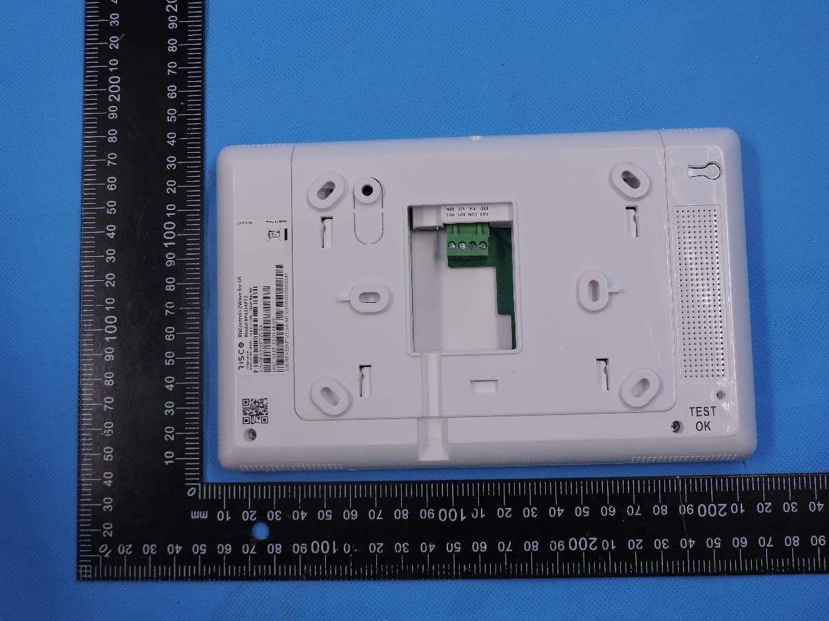 RisControl IPS Touchscreen Keypad - FCC ID JE4RP432KPTZ - Risco Ltd.