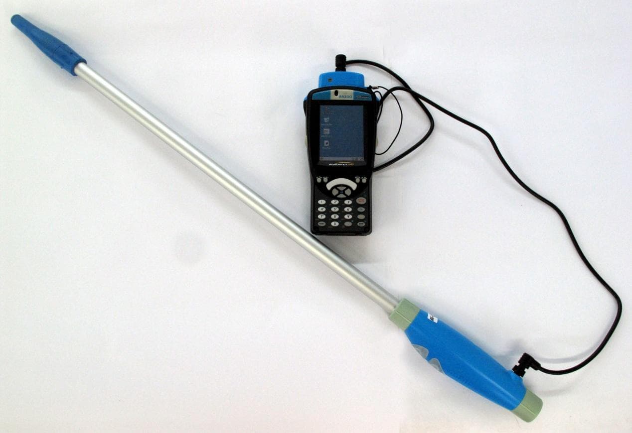 Portable LF RFID Reader - FCC ID JER4100030-8030 - Afimilk Agricultural Cooperative Ltd.
