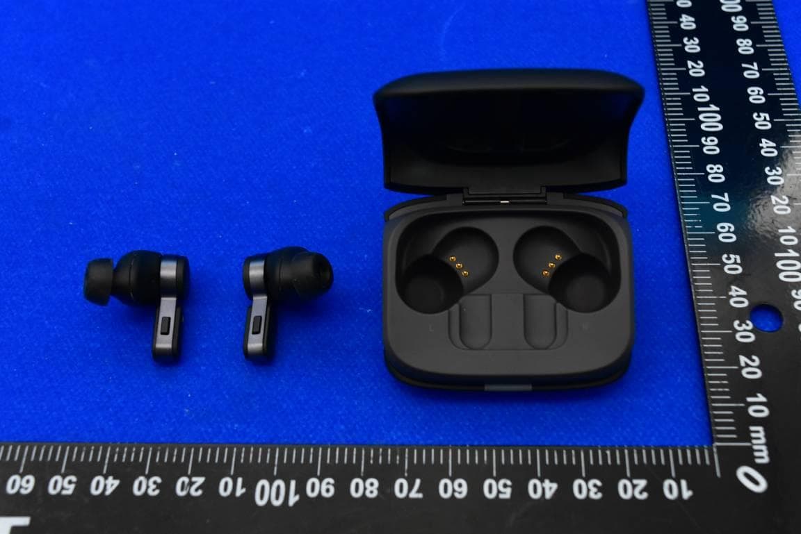 Wireless Headphones with Bluetooth - FCC ID JFZTWX7R - Audio-Technica Corporation