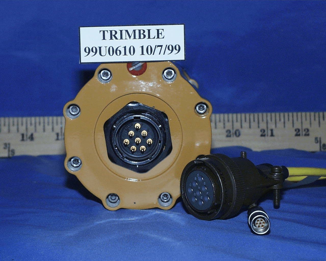 DSS - Part 15 Spread Spectrum Transmitter - FCC ID JUP-7112-900IP - Trimble, Inc.