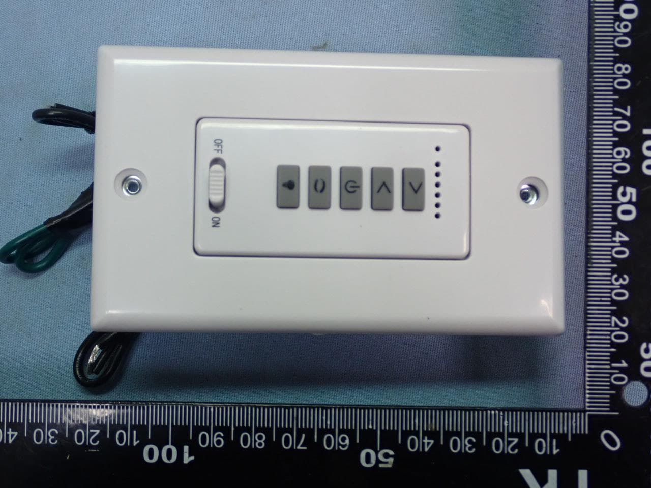 Ceiling Fan Remote Controller(Transmitter) - FCC ID KUJCE11101 - Chungear Industrial Co Ltd