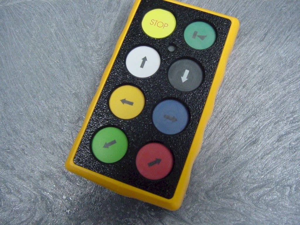 Radio Remote Control Transmitter - FCC ID LW9-MFS-A-1 - Hetronic International Inc