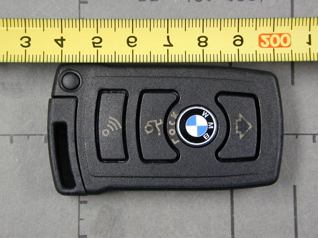 Low Power Automitive Security Transmitter - FCC ID LX8765S - Bayerische Motoren Werke AG