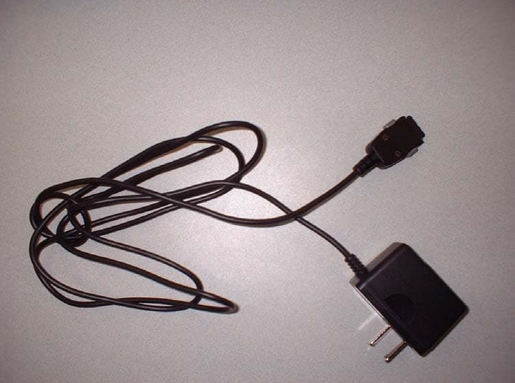 Dual-Band Tri-Mode Handset with GPS - FCC ID MC6TDC8200 - Telson Electronics Co Ltd