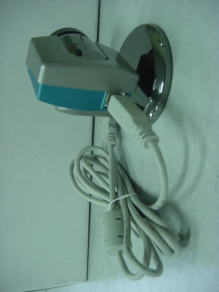 USB PC Camera - FCC ID MY8PCA-3302 - Prochips Inc