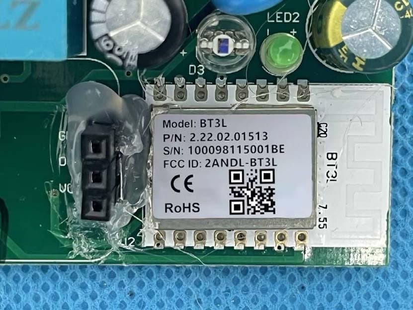 Smart box - FCC ID NIR-SMBOXFXBTNLC - Shanghai Qiangling Electronic Co Ltd