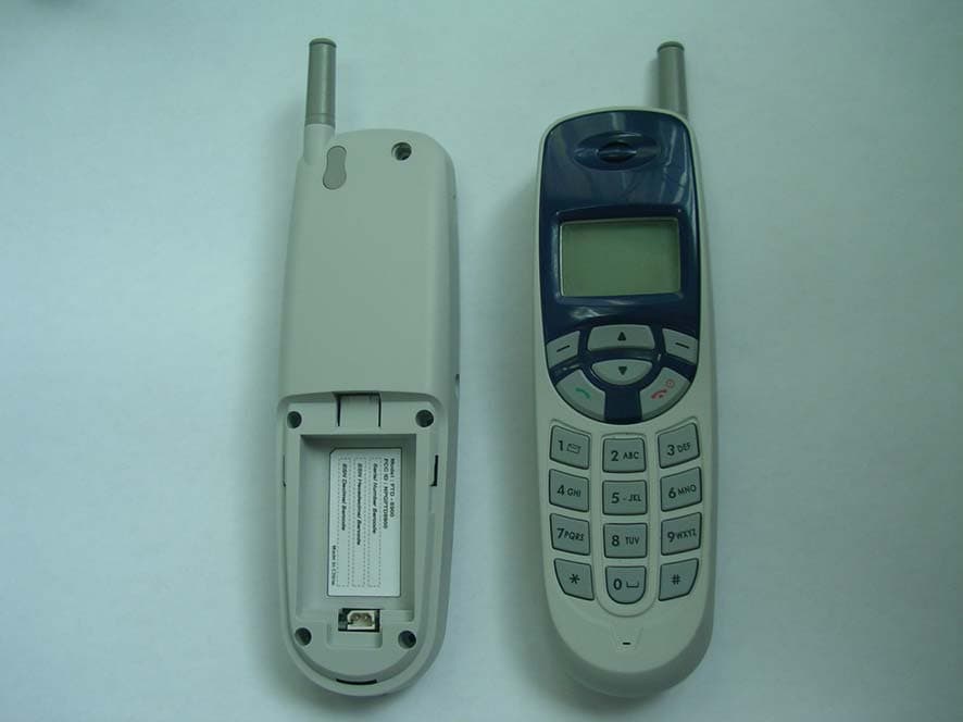 Dual mode TDMA Phone - FCC ID NPQFTD8900 - Telian Corporation