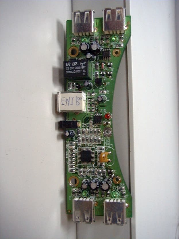 Four Port USB Hub - FCC ID NUOPCUH411 - Unixtar Technology