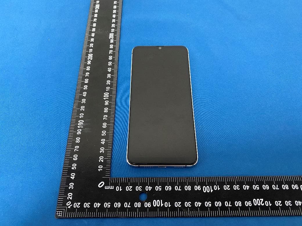 4G Smart phone - FCC ID O55660124 - SWAGTEK