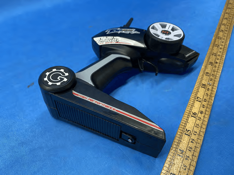 1/14 R/C Burnoutz - FCC ID OTM-8419120-24GTX - KIDZTECH TOYS MANUFACTURING LTD