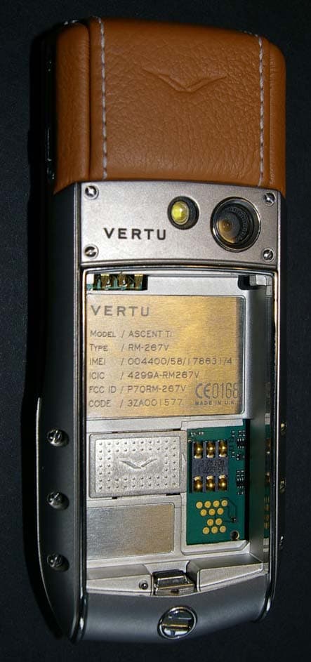 GSM850/900/1800/1900 Phone - FCC ID P7QRM-267V - Vertu