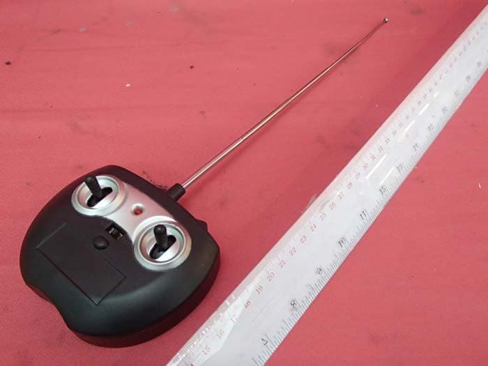 RC Monster Spinning Car - FCC ID PCJJL201327 - SHANTOU CITY CHENGHAI JINLONG TOYS CO., LTD