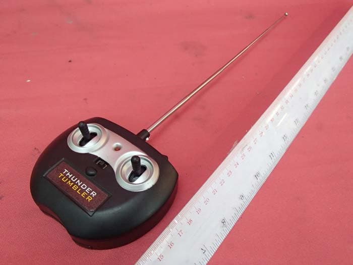 RC Monster Spinning Car - FCC ID PCJJL201349 - SHANTOU CITY CHENGHAI JINLONG TOYS CO., LTD