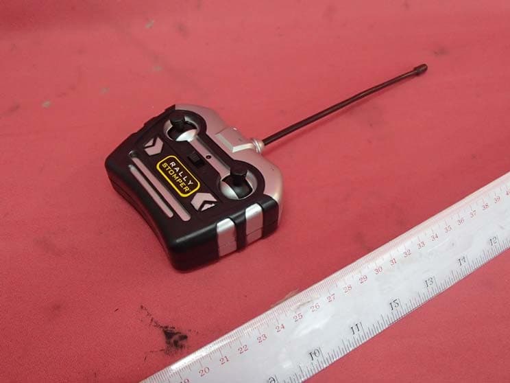 Toy RC Truck - FCC ID PCJJL2013A49 - SHANTOU CITY CHENGHAI JINLONG TOYS CO., LTD