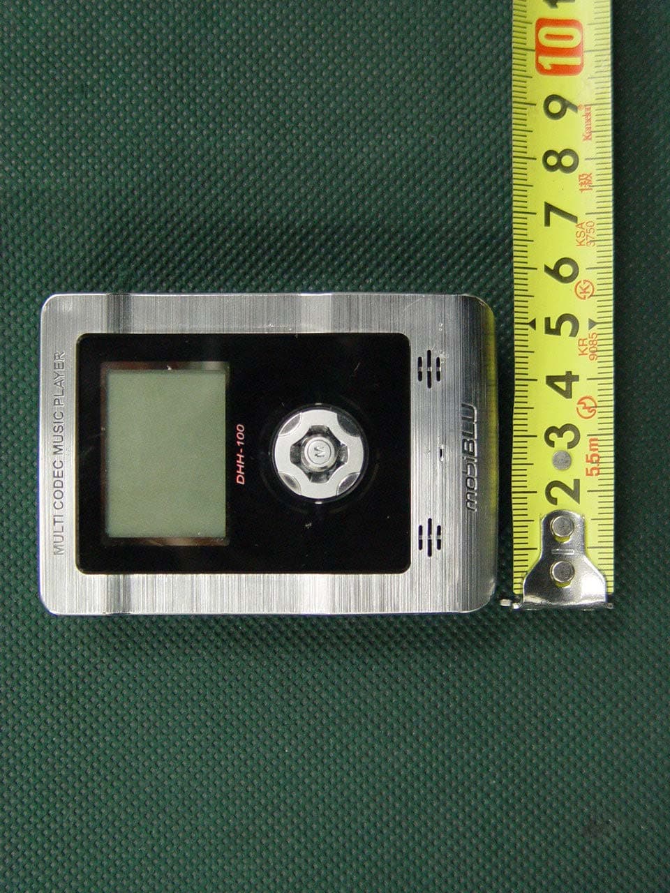 MP3 PLAYER (WITH FM RADIO) - FCC ID PCMDHH100 - Hyun Won Inc.