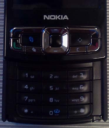 Quad band GSM, WCDMA, WLAN & Bluetooth phone - FCC ID PDNRM-320 - Microsoft Corporation