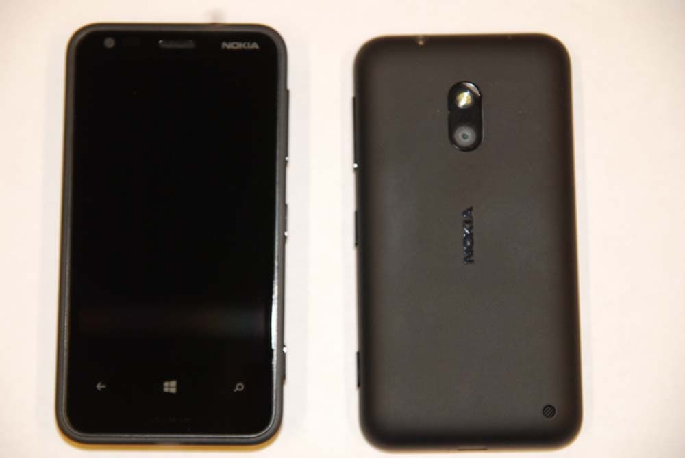 GSM/WCDMA cellular phone w/BT, WLAN and NFC - FCC ID PDNRM-846 - Microsoft Corporation