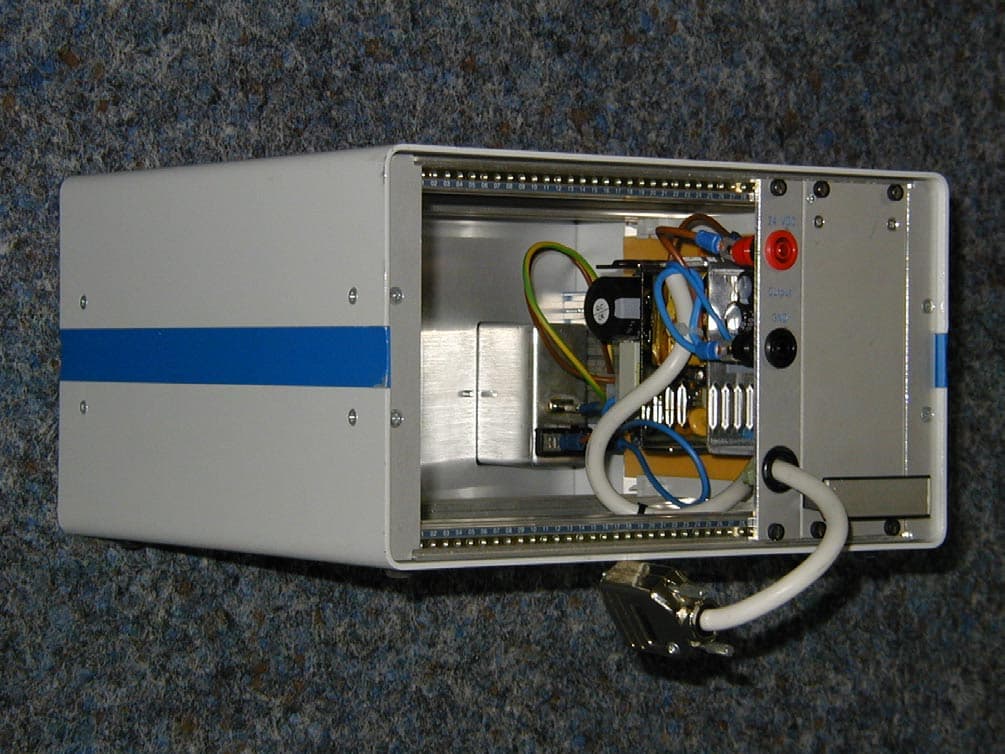 RF-Identification System - FCC ID PGPOIS-W-WR300303 - Baumer Electric AG