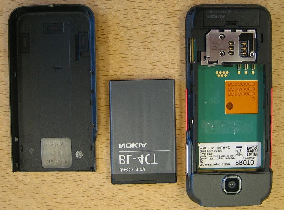 GSM 850/1800/1900MHz Cellphone w/BT - FCC ID PPIRM-304 - Microsoft Corporation