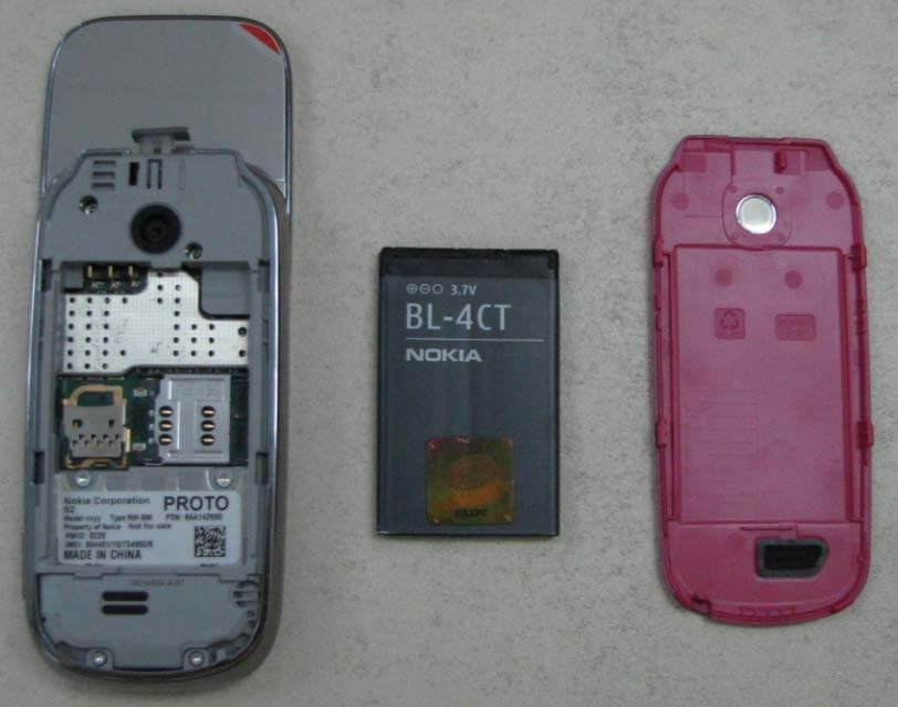 GSM/WCDMA cellular phone w/BT - FCC ID PPIRM-598 - Microsoft Corporation