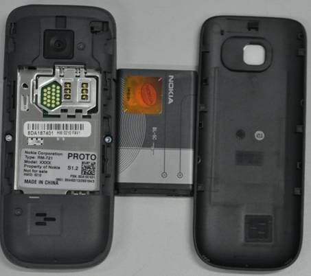 GSM/WCDMA cellular phone w/BT - FCC ID PPIRM-721 - Microsoft Corporation