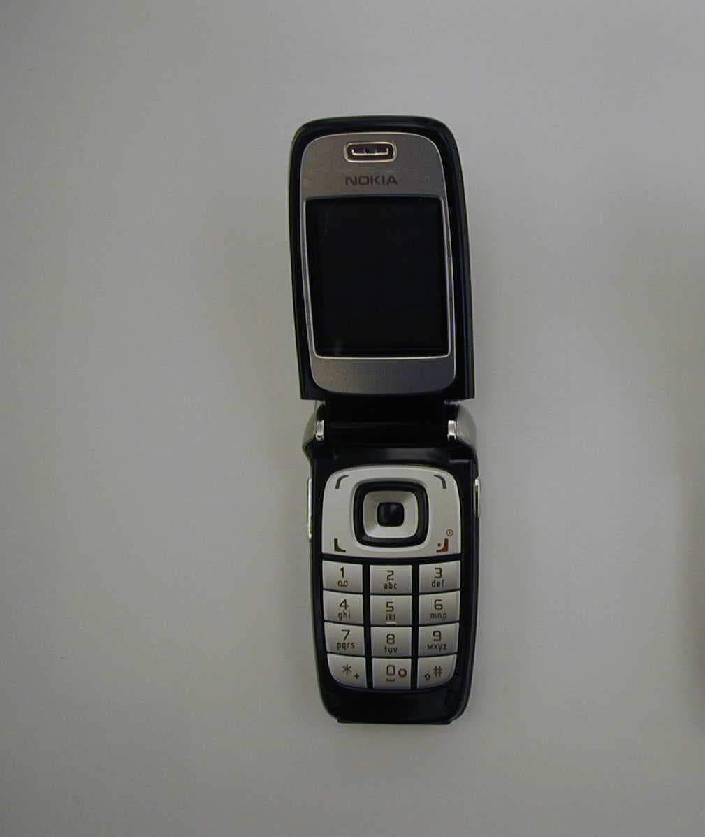 GSM 850/ 1800/ 1900 PCS phone - FCC ID PPIRM-77 - Microsoft Corporation