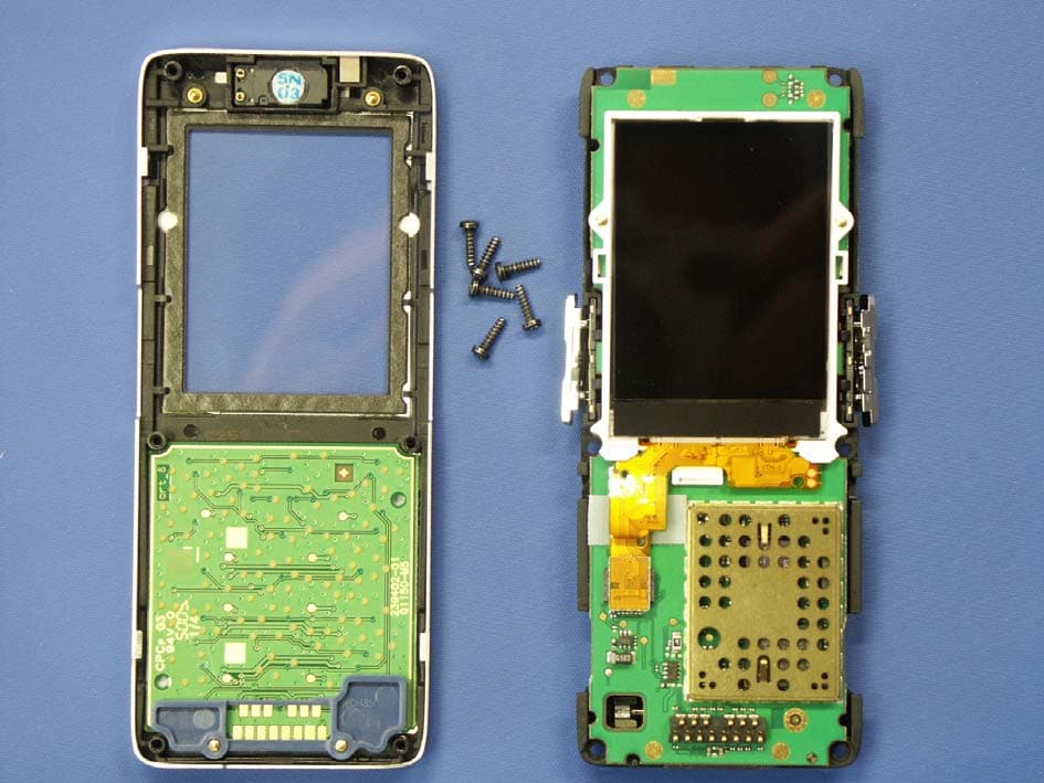 Tri-Band GSM Mobile Phone with BT - FCC ID PWX-S68 - BenQ Mobile GmbH & Co. OHG