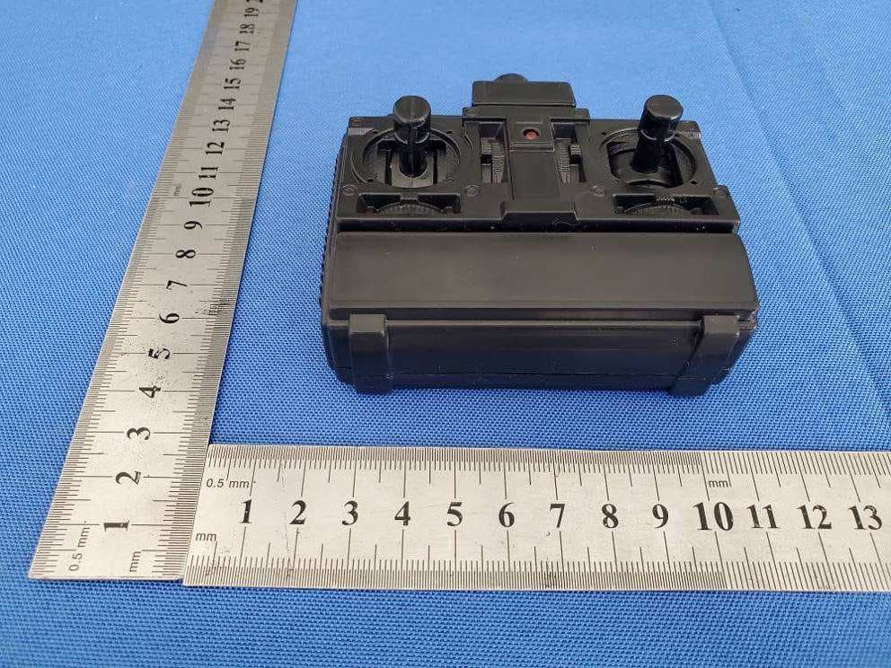 Hollywood Rides 1/16 RC, Back to the future - FCC ID PWYJT24TX99046 - Jada Toys Company Limited