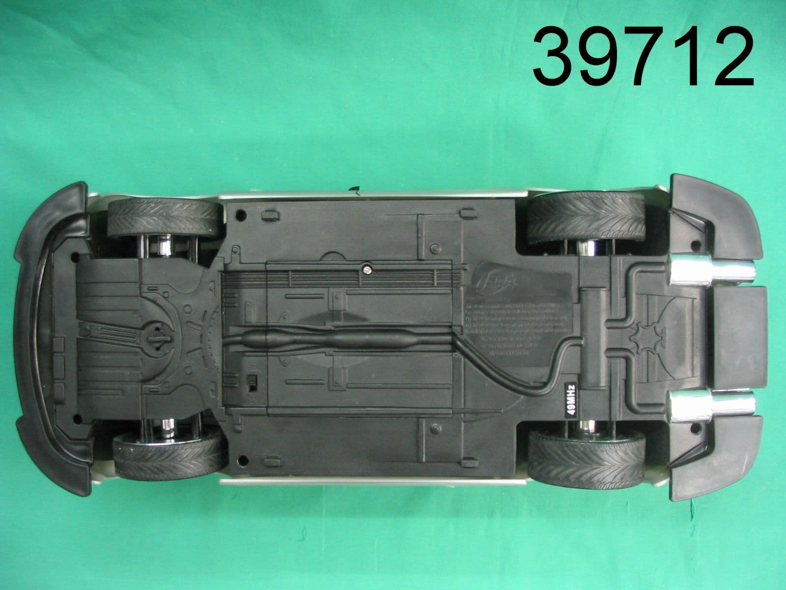 ELECTRONIC REMOTE CONTROL CAR - FCC ID PWYJT49RX81000 - Jada Toys Company Limited