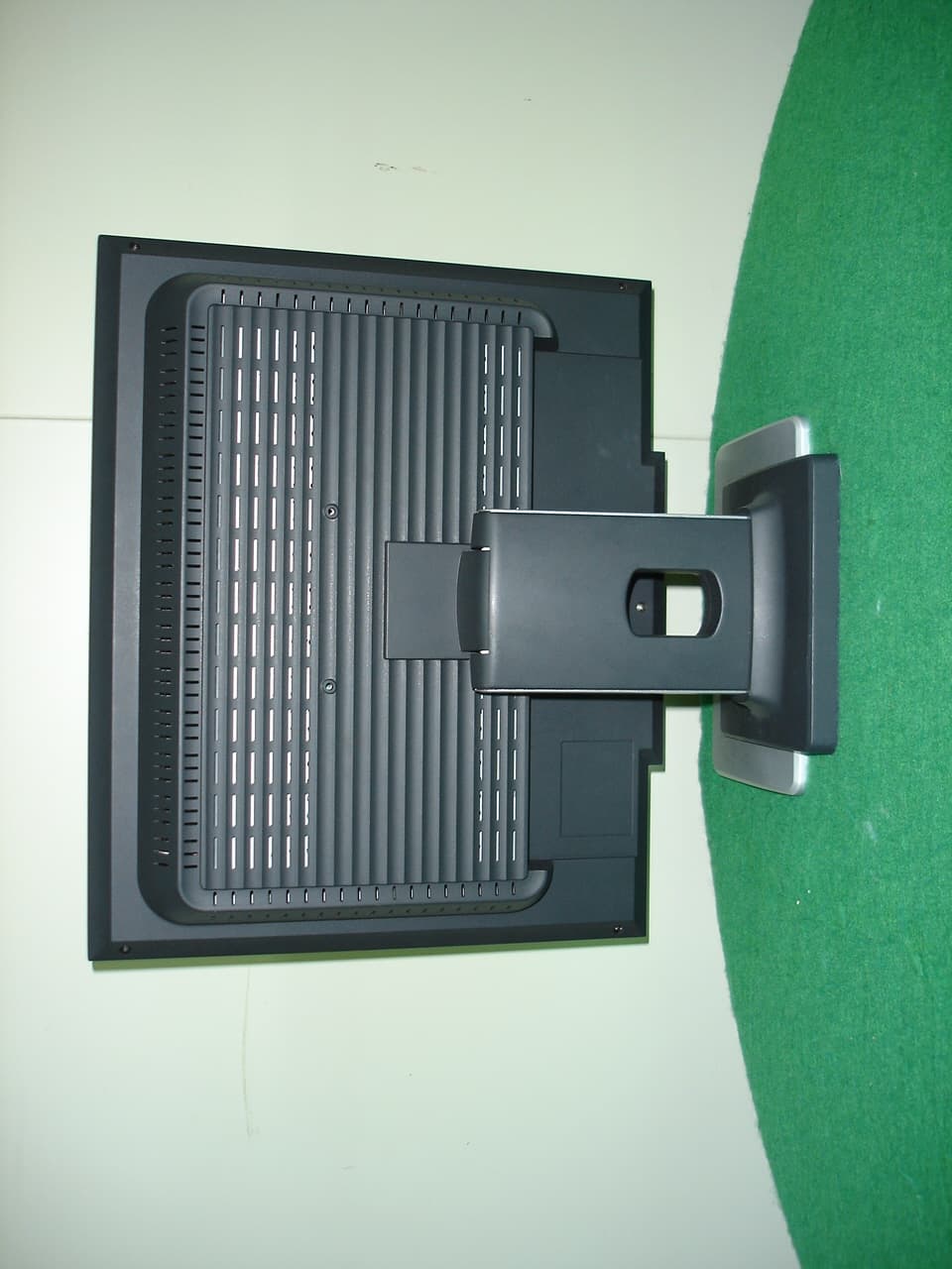 LCD MONITOR - FCC ID PXWHL900D - Wooyoung Telecom Co., Ltd.