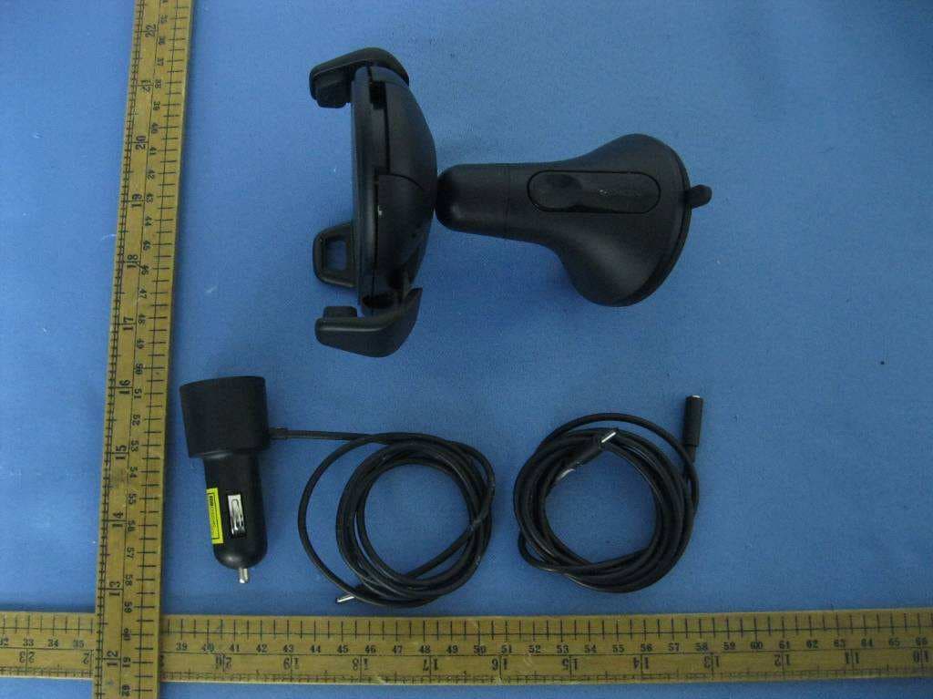 Wireless Car Charger - FCC ID PYACR-200 - Microsoft Corporation
