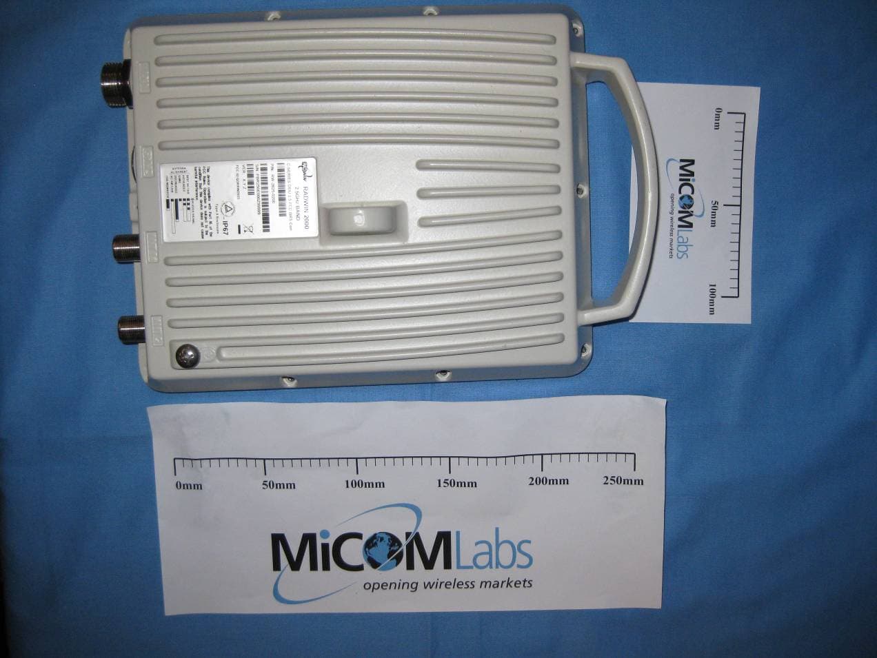 Outdoor radio unit operating in the 2.5-2.7 GHz (BRS) band - FCC ID Q3KRW2025 - Radwin Ltd.