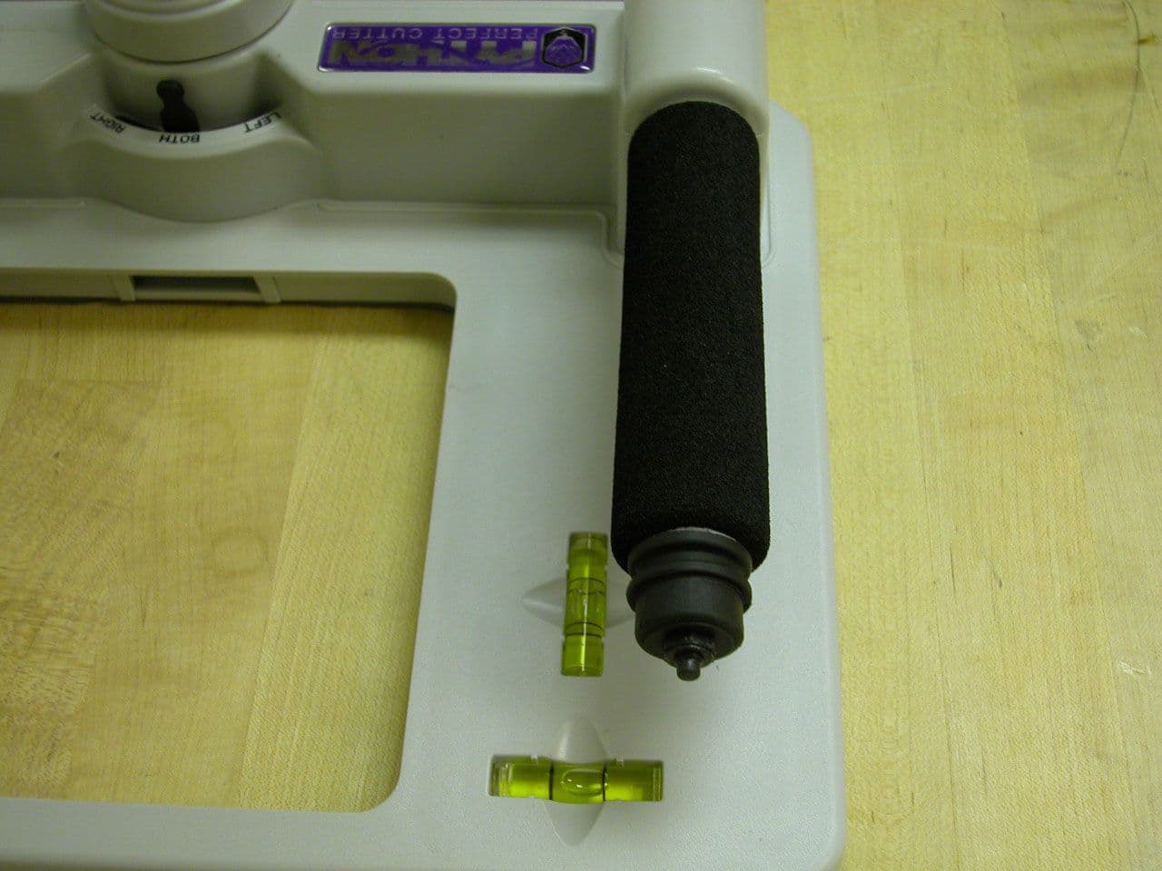 Python Perfect Cutter - FCC ID Q7G-PC1103RF01 - Python Perfect Cutter Inc.