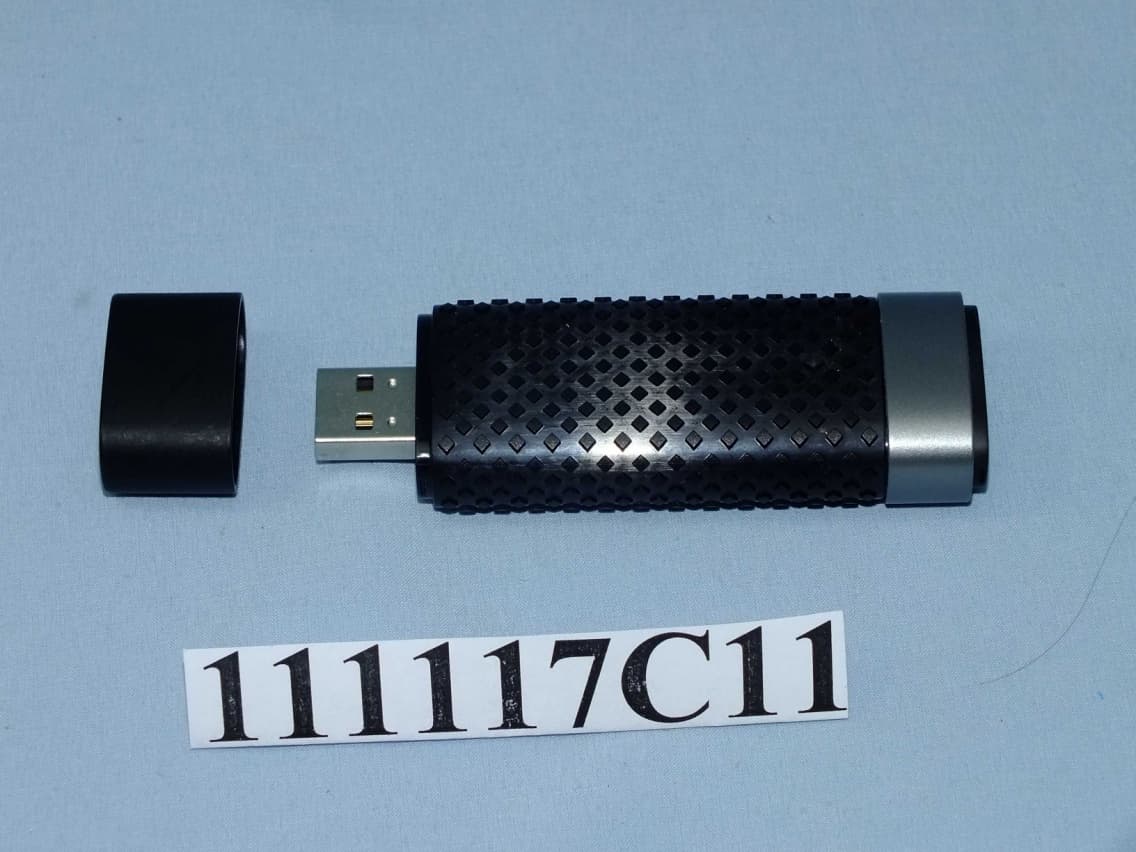 802.11 a/b/g/n dongle - FCC ID Q87-AE3000 - LINKSYS LLC