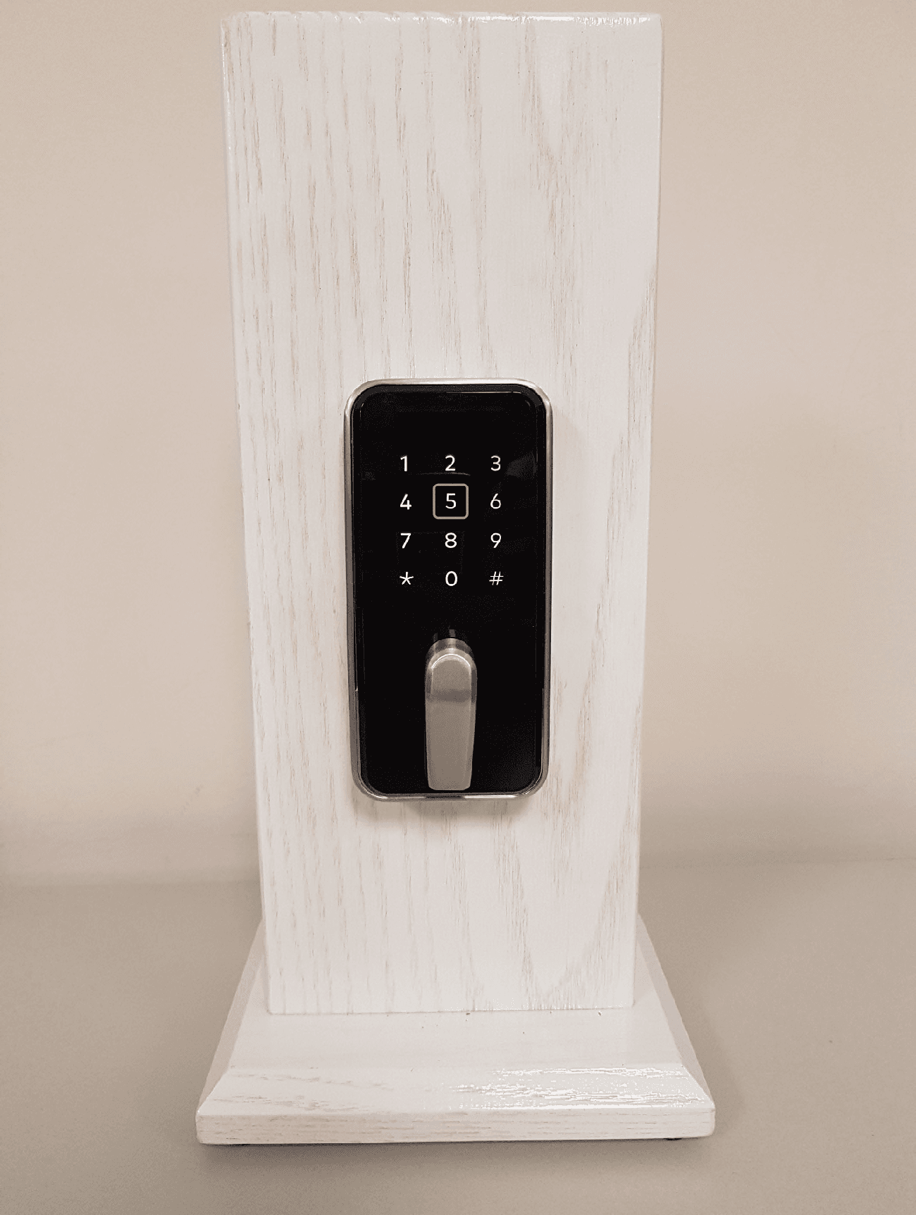 Saffire EVO LZ-I (interconnected version) and Saffire LZ-D (deadbolt only version) are a radio activated door lock. It offers cloud-connection via Wi-Fi, RFID and Bluetooth - FCC ID Q8SSAFFIREEVO - dormakaba Canada Inc.
