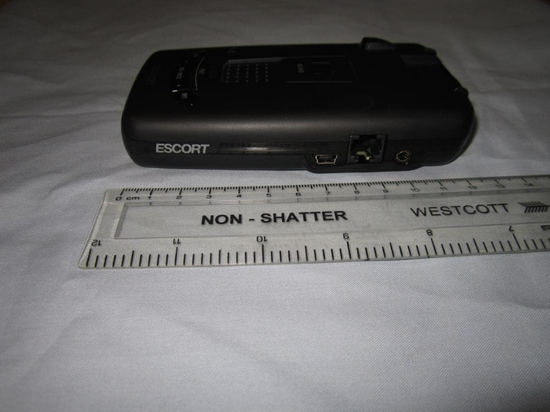 Radar Detector - FCC ID QKLM4PP - Escort Incorporated