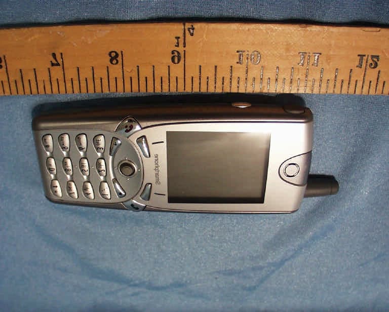 PCS GSM/GPRS Smartphone - FCC ID QQX-AR11 - Compal Communications, Inc.