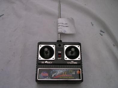 Remote Control Toy Transmitter - FCC ID QXC0082 - Chuen Hing Co. Ltd.