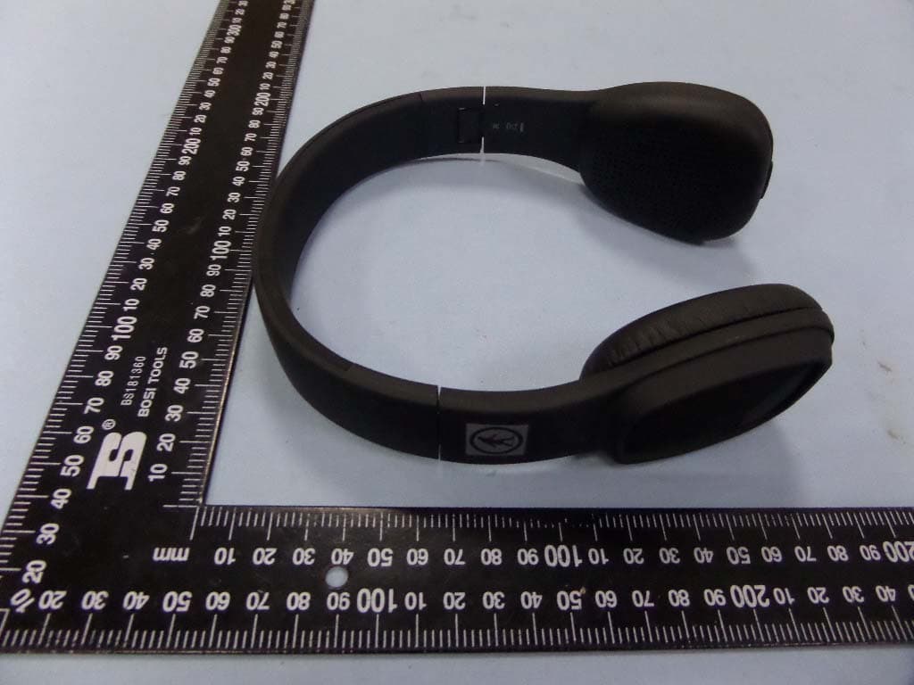Bluetooth headset - FCC ID R2GL5A - Lezun Limited