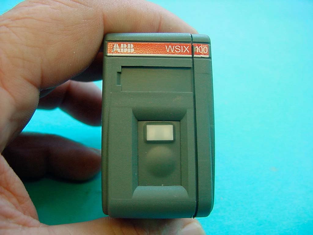 FHSS Transceiver - FCC ID R4T-WSIX100 - ABB Stotz-Kontakt GmbH