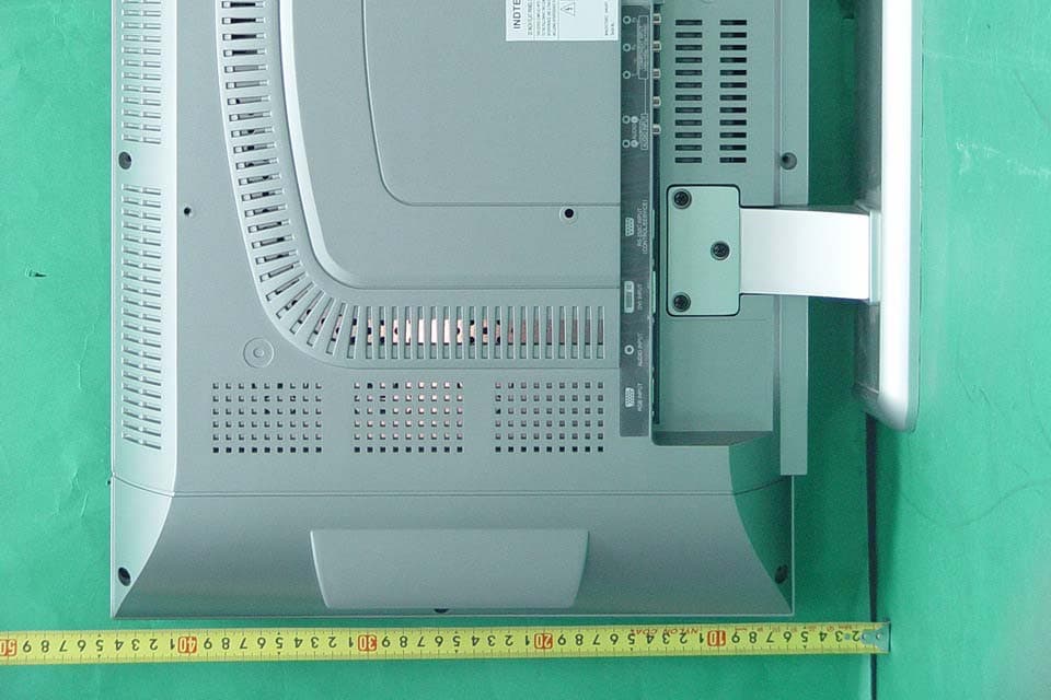 23" LCD TV/MONITOR - FCC ID R7DLC-23IU20 - IND Tek Co., Ltd