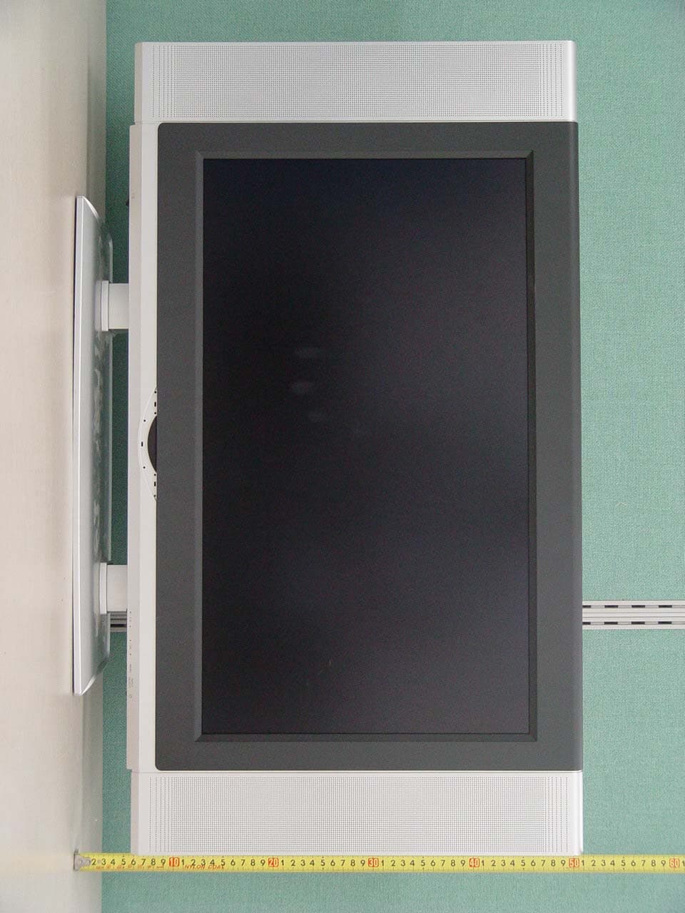 26" LCD TV/MONITOR - FCC ID R7DLCD-26IU11 - IND Tek Co., Ltd