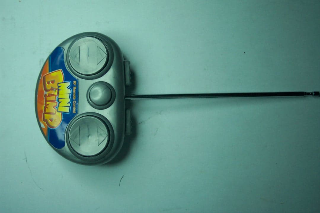 27MHz Radio Transmitter - FCC ID RDJMB93130 - Serendipity (H.K.) Ltd.