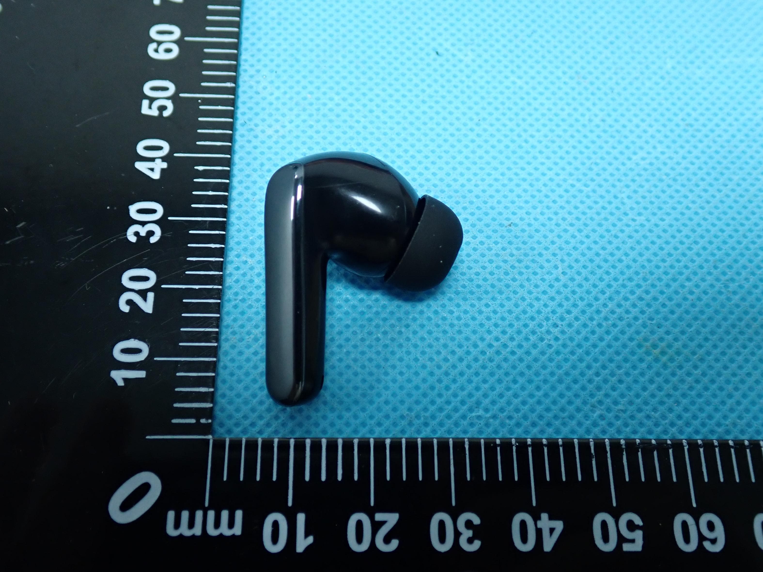 Bluetooth Earbuds - FCC ID RDR-HT21AR - Dongguan Hele Electronics Co., Ltd.