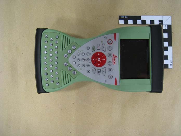 Win CE filed Controller - FCC ID RFD-CS-BG - Leica Geosystems AG
